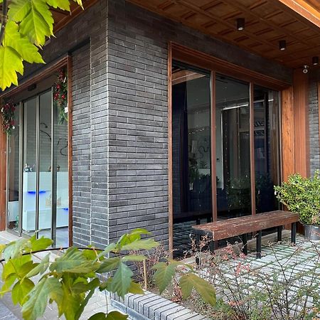 فندق Luxin تبليسي المظهر الخارجي الصورة