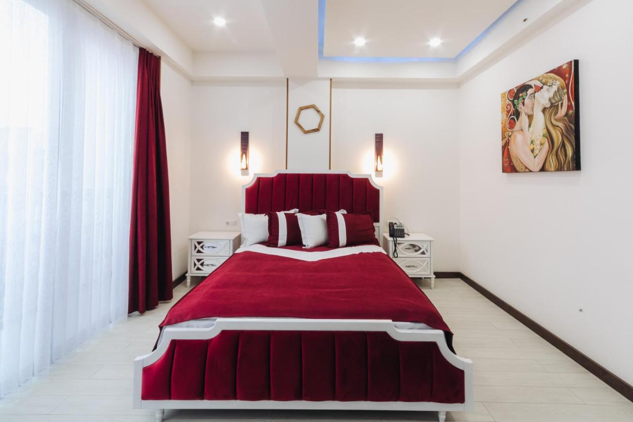 فندق Luxin تبليسي المظهر الخارجي الصورة
